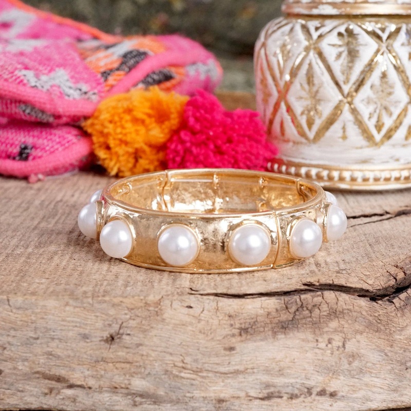 Eternity Statement Bangle Gold Tone – Pearl