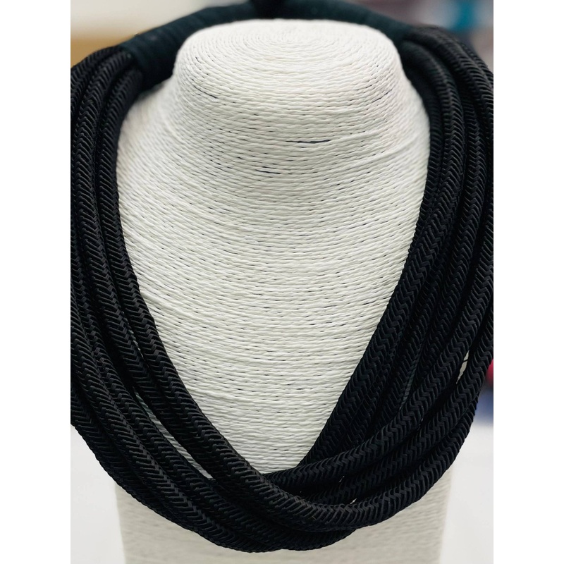 Slub 8-Strand Necklace – Black