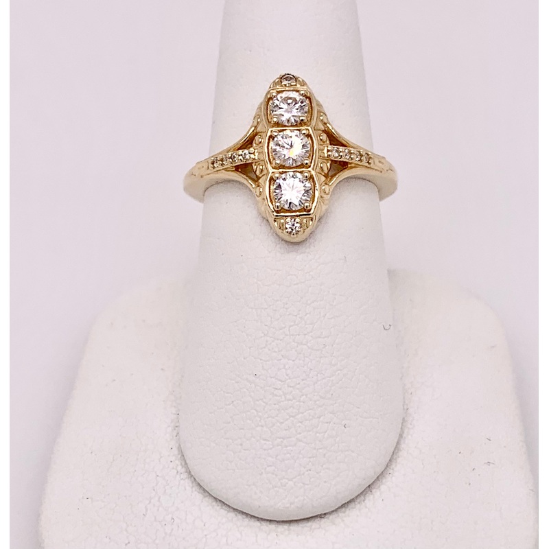 10K Gold & Moissanite Fashion Ring