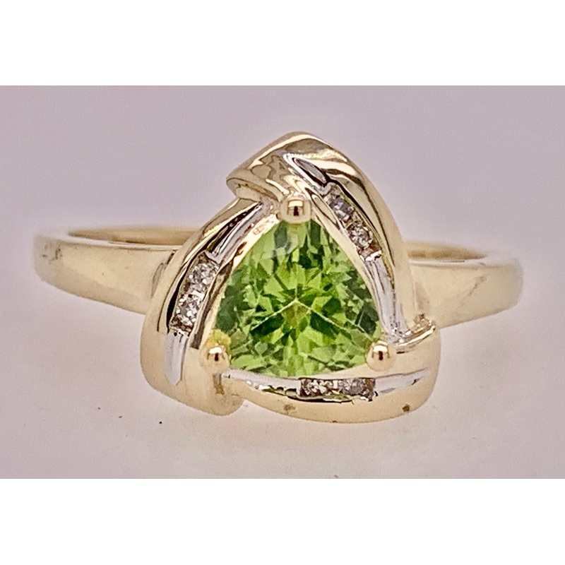 Estate 10K Peridot Ring