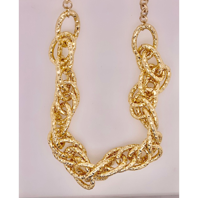 Gold Tone & Textured Chain Necklace