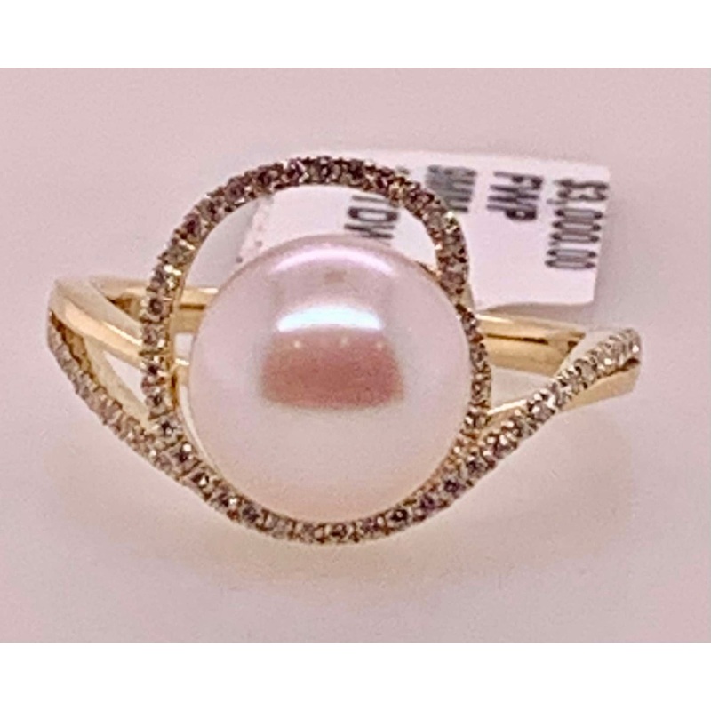 14K Freshwater Pearl & Diamond Ring