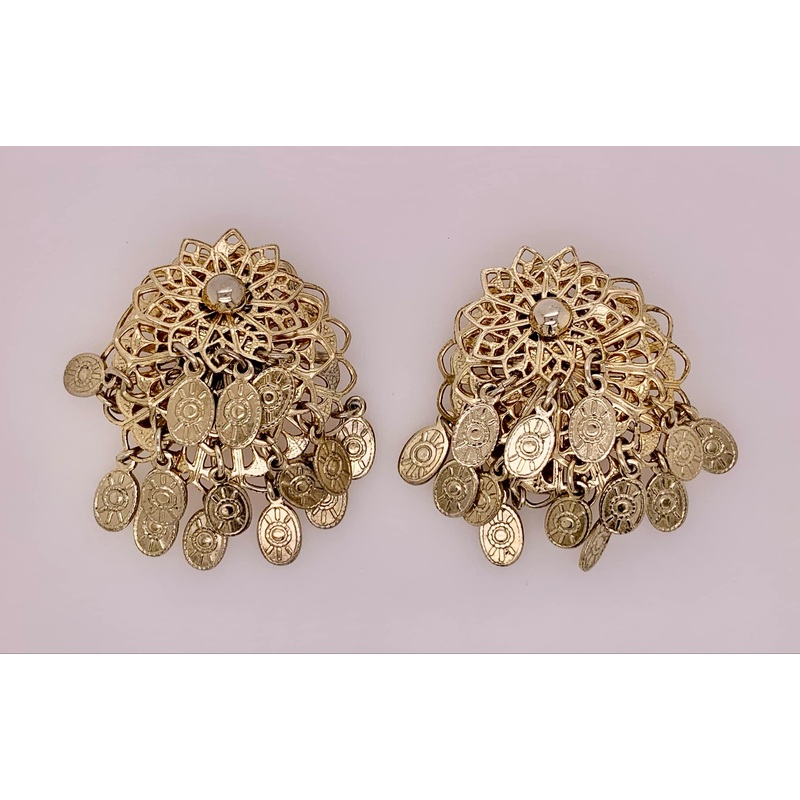 Estate Clip On Earrings