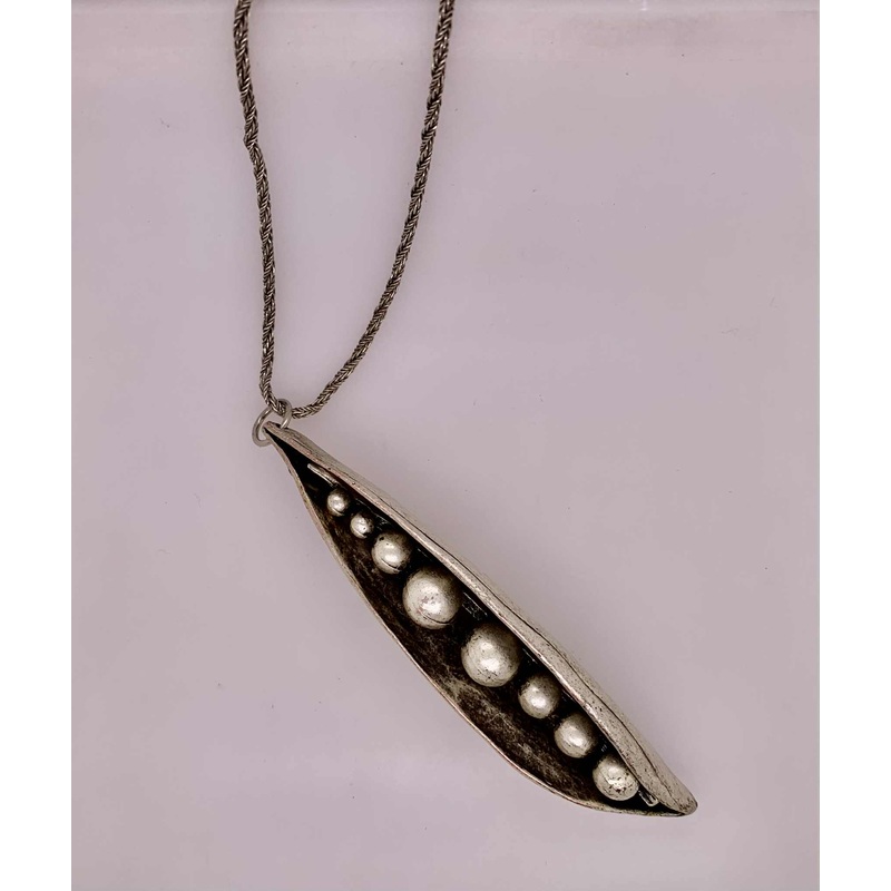 Estate Pea Pod Pendant