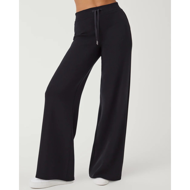 SPANX AirEssentials Wide Leg Pant in Very Black