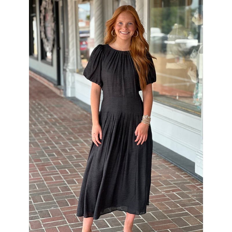 Short Sleeve Midi Dress in Black