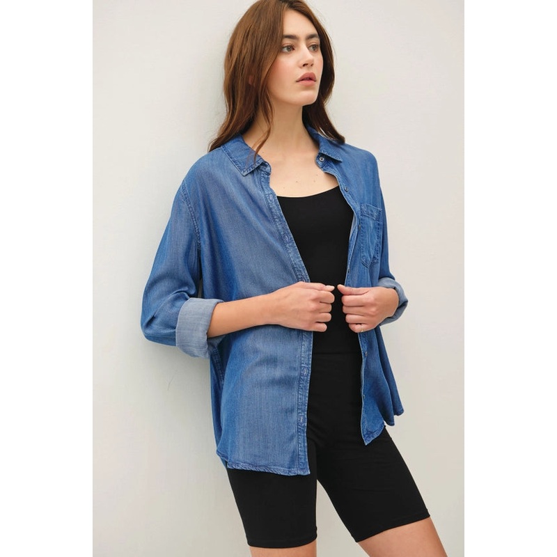 Denim Tencel Two Pocket Top in Medium Wash