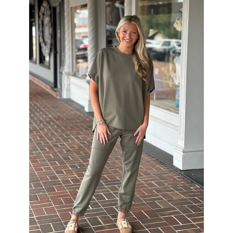 Dylan Cali Fleece Cargo Jogger in Olive