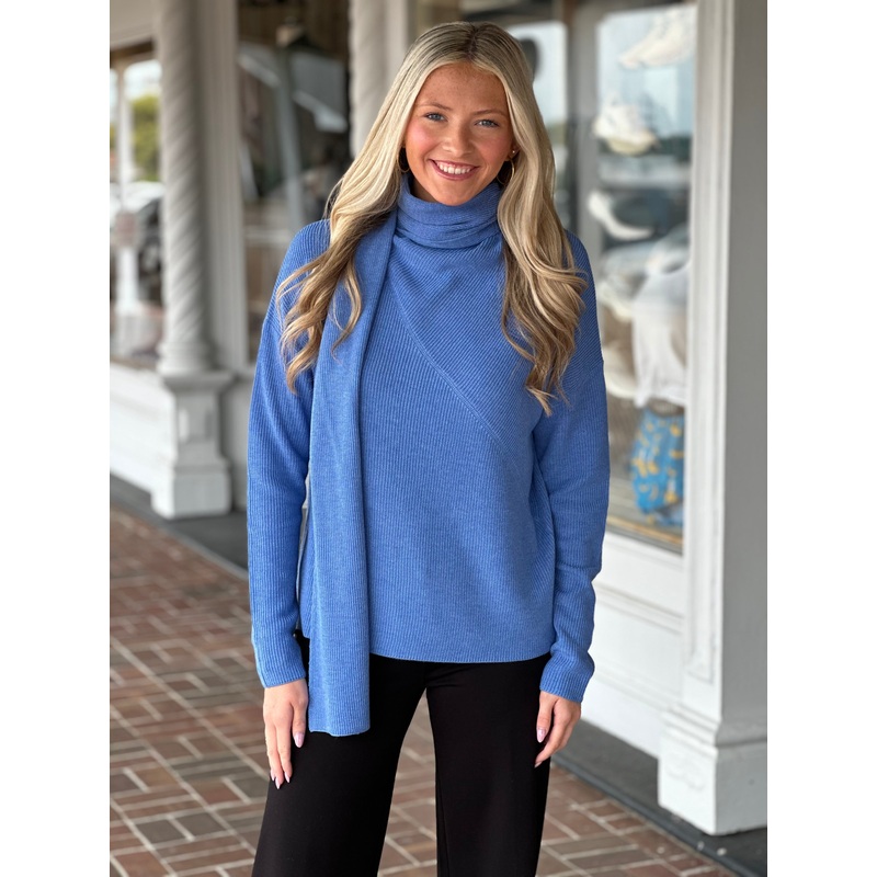 Elliott Lauren Long Sleeve Cable Knit Blue Sweater