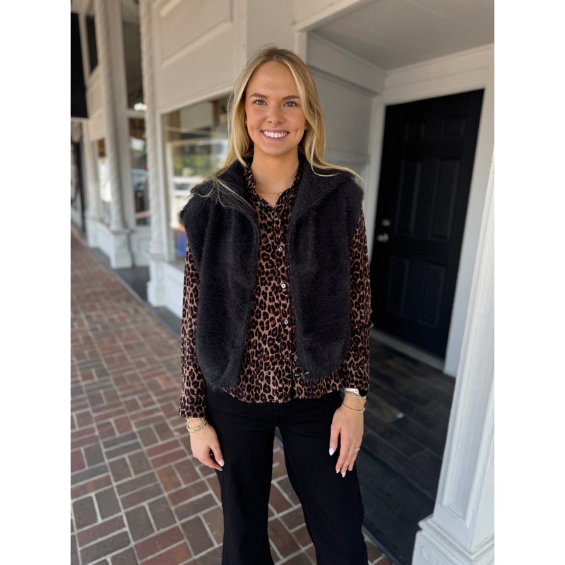Florez Zip Up Sweater in Black